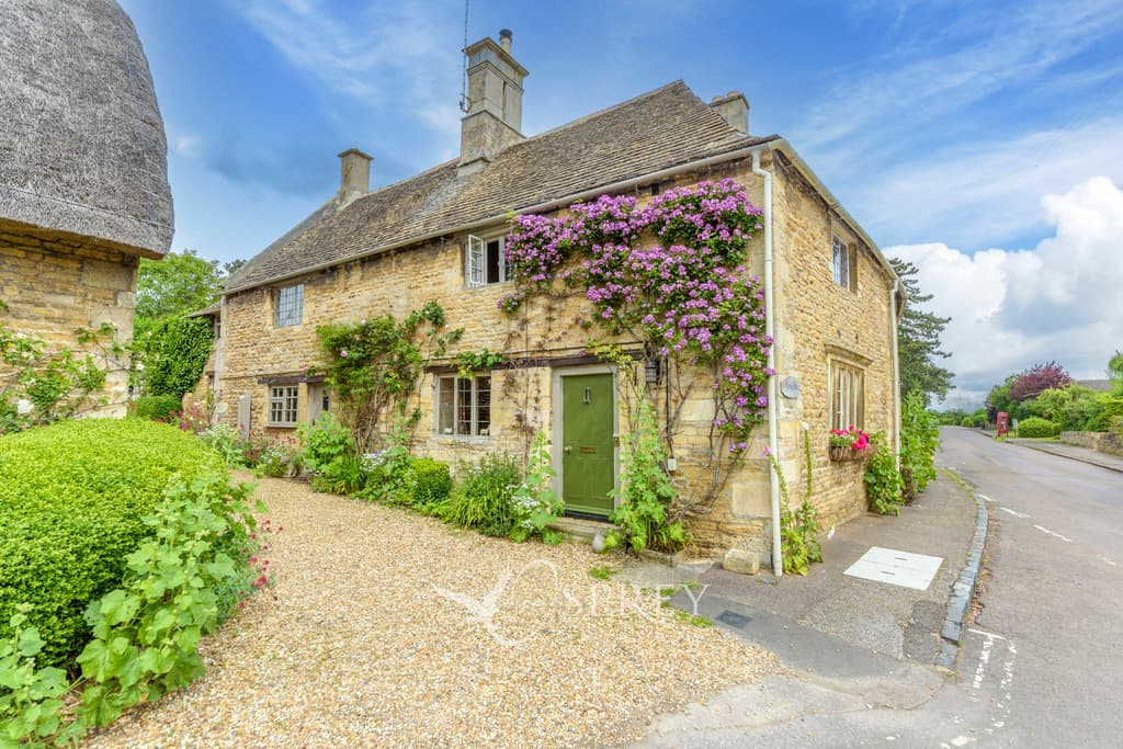 Kings Cliffe Road, Apethorpe, Northamptonshire, PE8, PE8 5DG