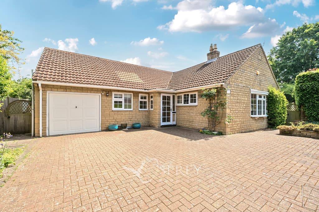 School Lane, Empingham, Oakham, LE15 8PQ